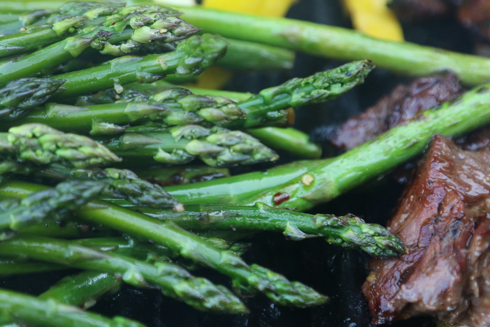 Jetzt auf Veganisiert Spargel-Rezepte entdecken